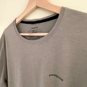 Patagonia T-Shirt - Men’s XL Light Grey